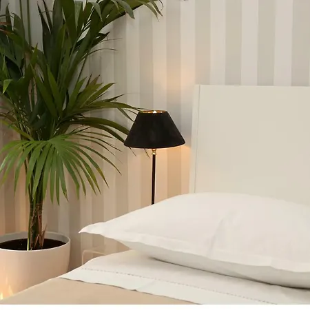 Seafront Guest house *